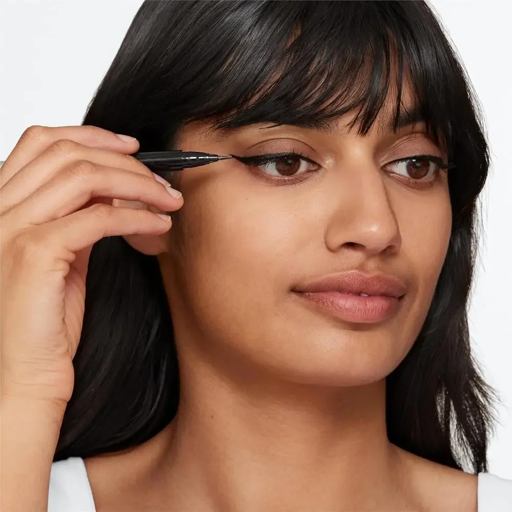 Clinique Black High Impact Easy Liquid Eyeliner